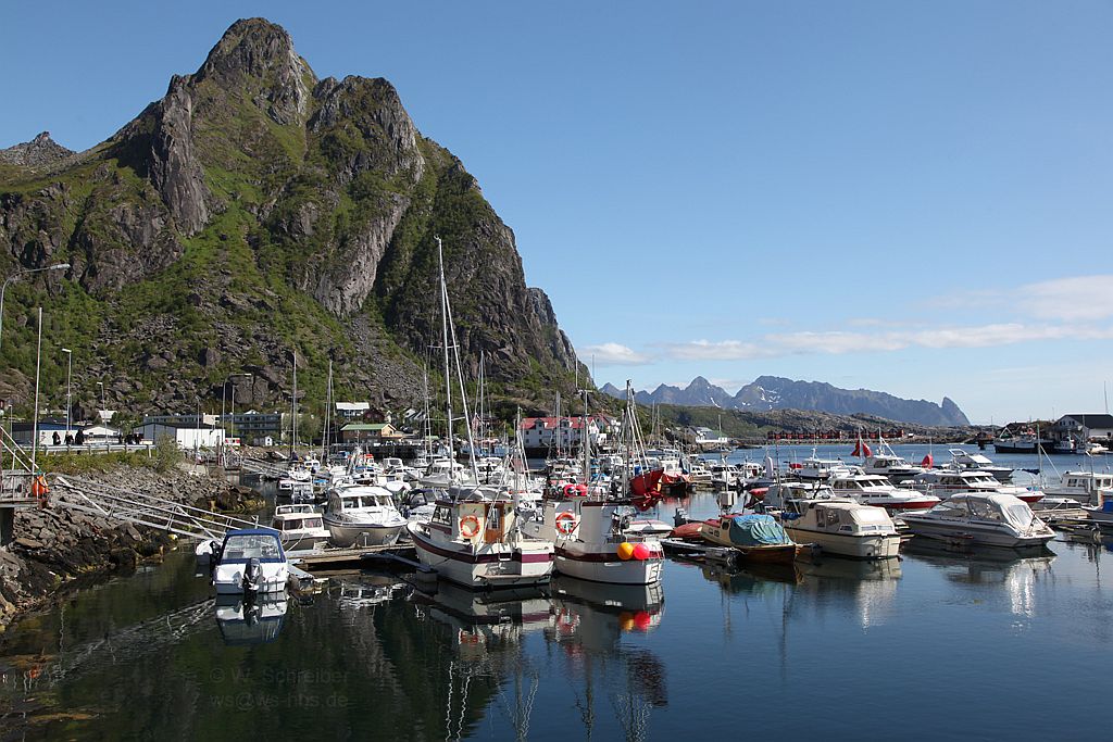 090612-9537 - Svolvaer